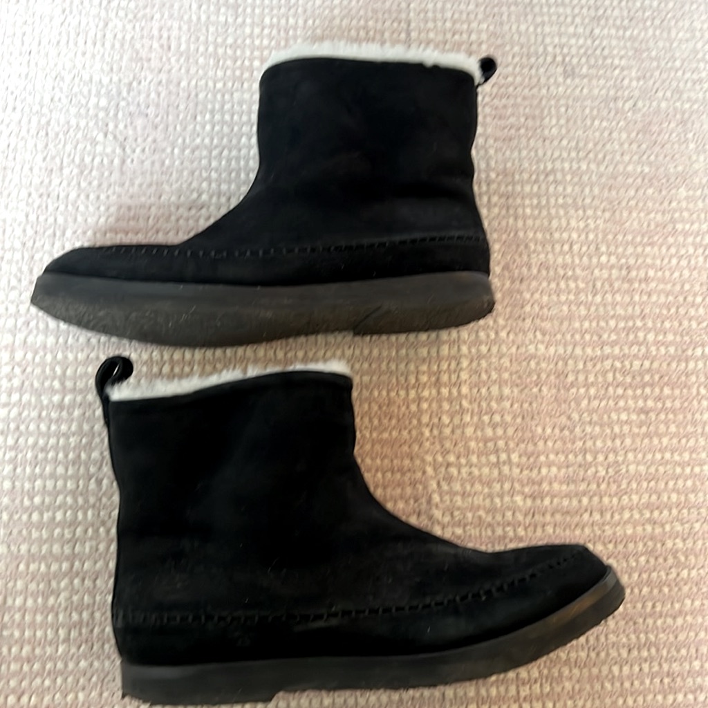 Jenni Kayne Shearling Moc Boot. Size 38